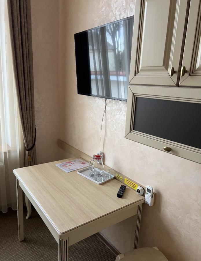 Гостиный Двор Надежда Hotel Khlibodarske Buitenkant foto