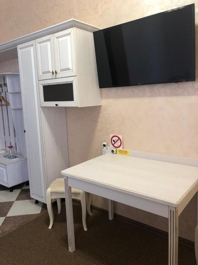 Гостиный Двор Надежда Hotel Khlibodarske Buitenkant foto