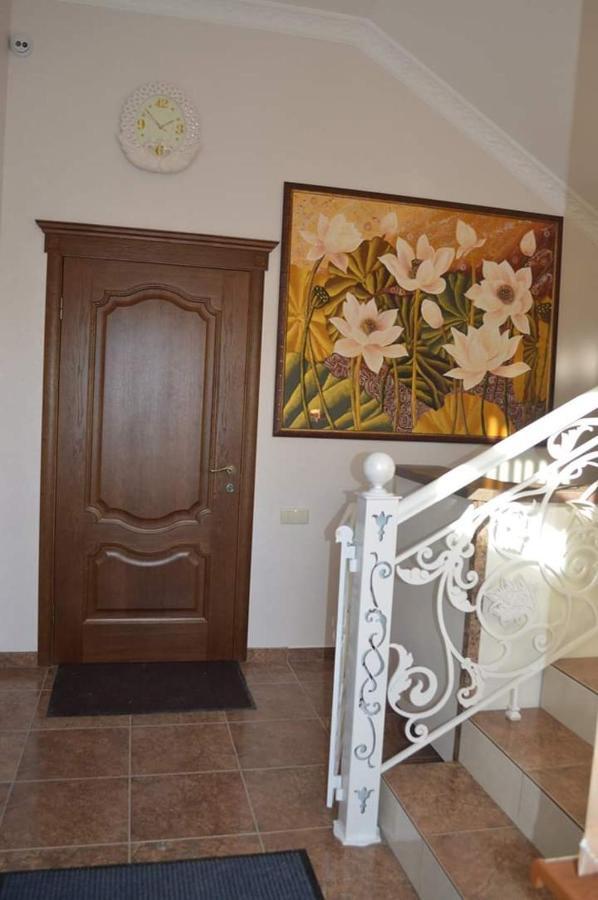 Гостиный Двор Надежда Hotel Khlibodarske Buitenkant foto