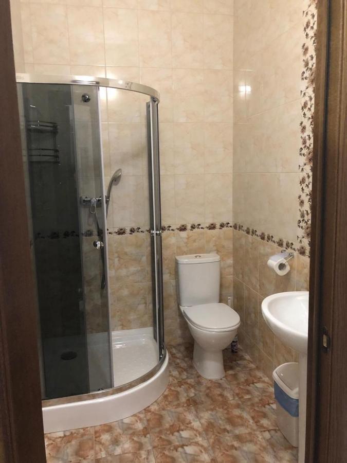 Гостиный Двор Надежда Hotel Khlibodarske Buitenkant foto